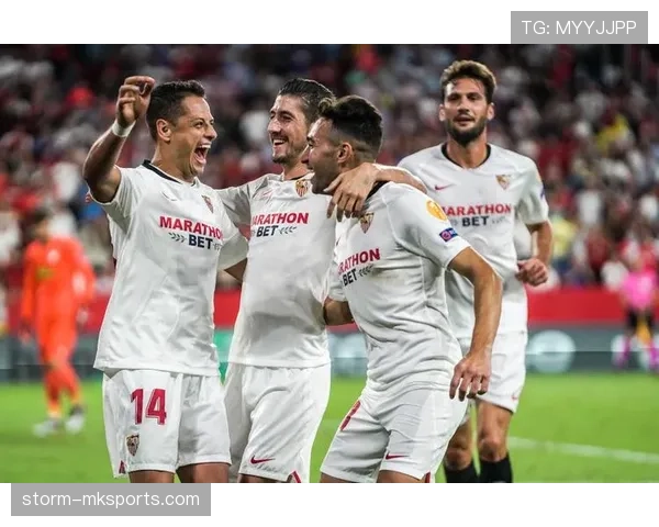 塞维利亚在西甲赛场再创佳绩，球队表现引发球迷热议