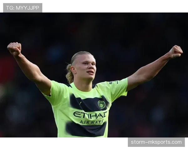 哈兰德获环球足球奖最佳球员,赛季表现稳健备受期待 哈兰德获环球足球奖最佳球员,赛季表现稳健备受期待