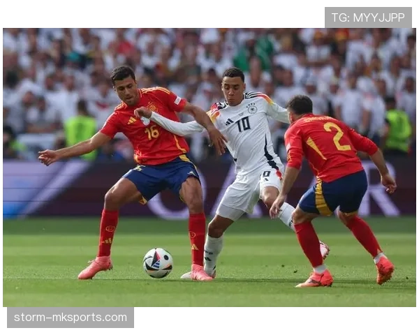 坎特 vs 罗德里：防守型与控场型中场差异